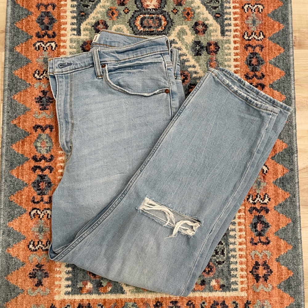 Abercrombie & Fitch Ankle Straight Ultra High Rise Jeans
